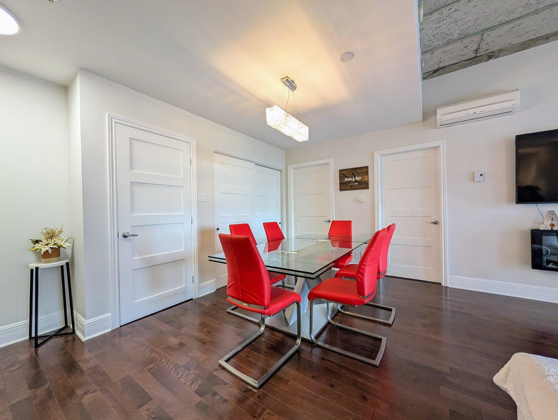 









2875


Av. du Cosmodôme

, 1003,
Laval (Chomedey),




QC
H7T0E3

