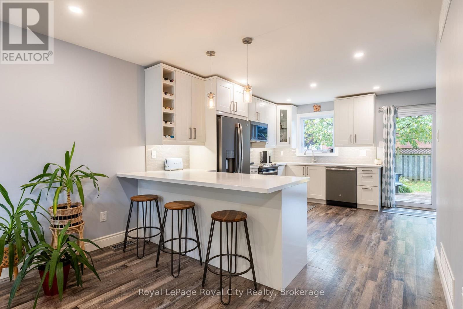 












118 STIRLING MACGREGOR DRIVE

,
Cambridge,




Ontario
N1S4T4

