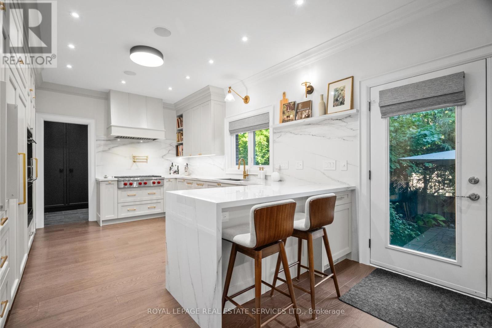 












132 STRATH AVENUE

,
Toronto,




Ontario
M8X1R5

