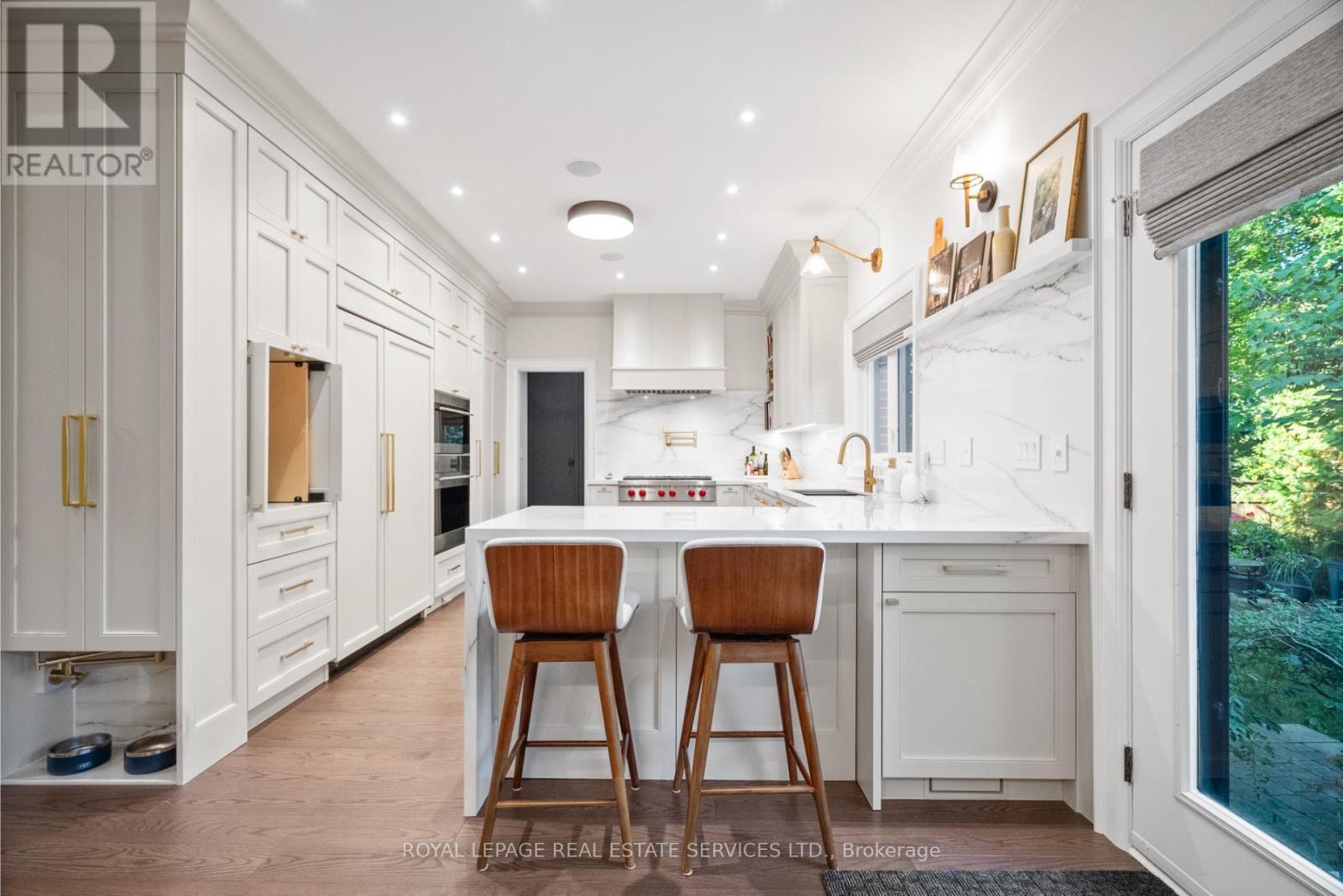 












132 STRATH AVENUE

,
Toronto,




Ontario
M8X1R5

