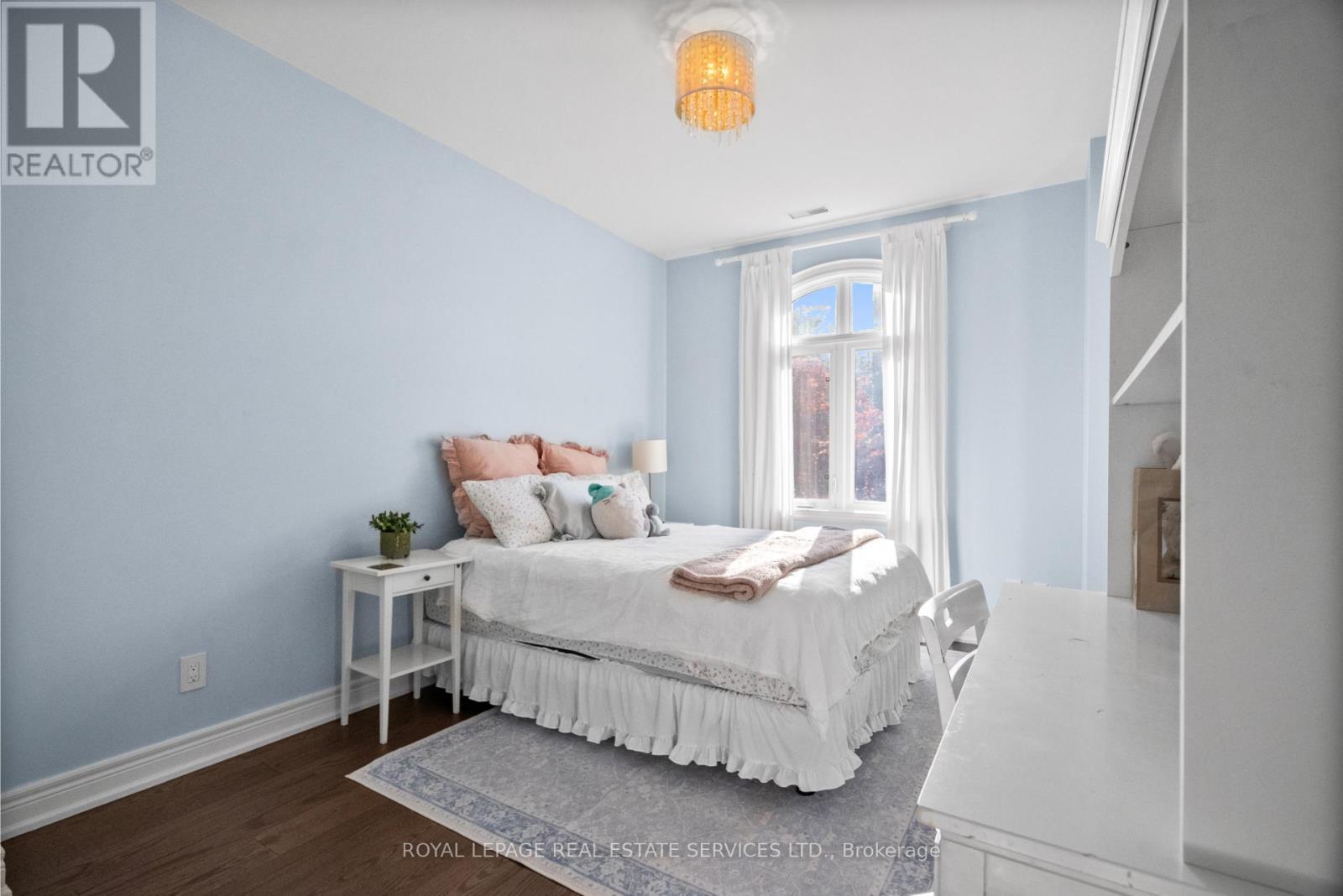 












132 STRATH AVENUE

,
Toronto,




Ontario
M8X1R5

