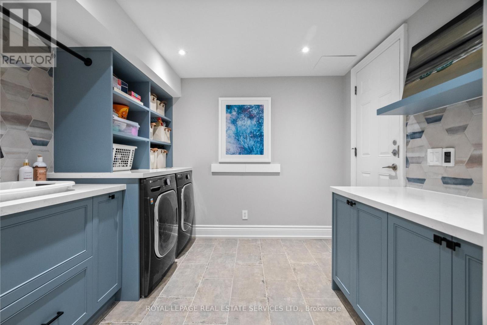 












132 STRATH AVENUE

,
Toronto,




Ontario
M8X1R5

