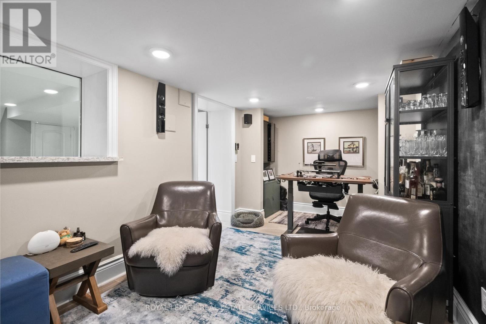 












132 STRATH AVENUE

,
Toronto,




Ontario
M8X1R5

