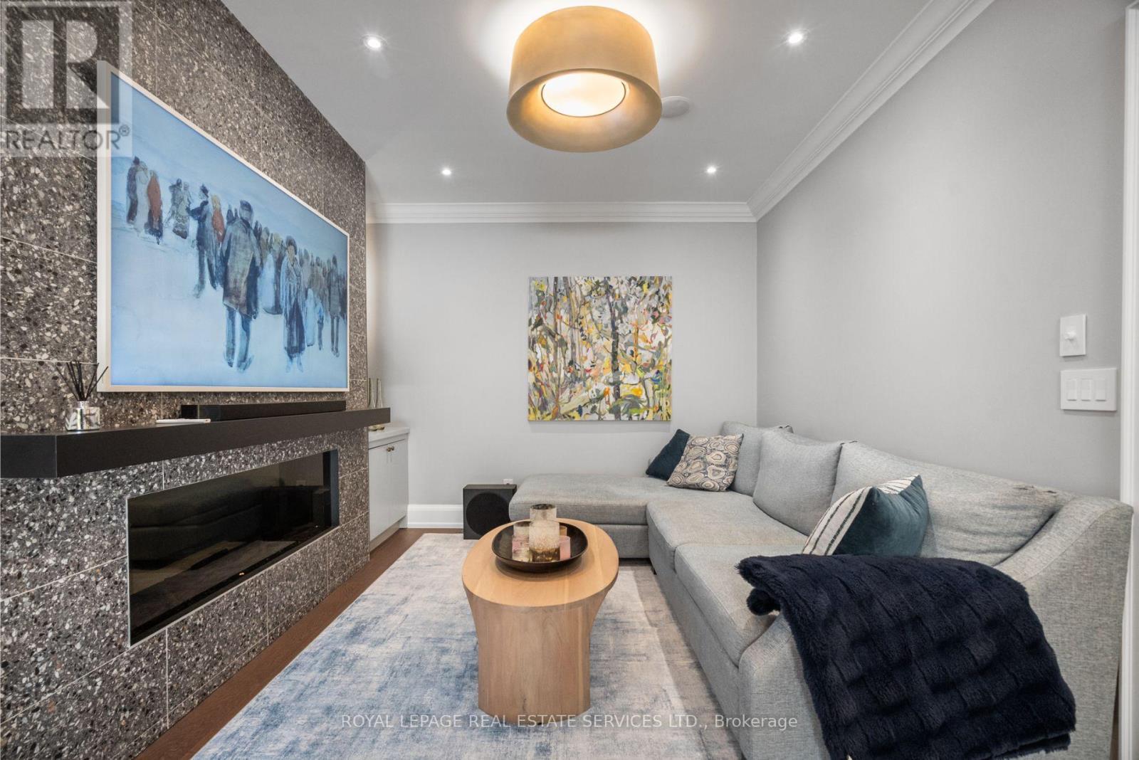 












132 STRATH AVENUE

,
Toronto,




Ontario
M8X1R5

