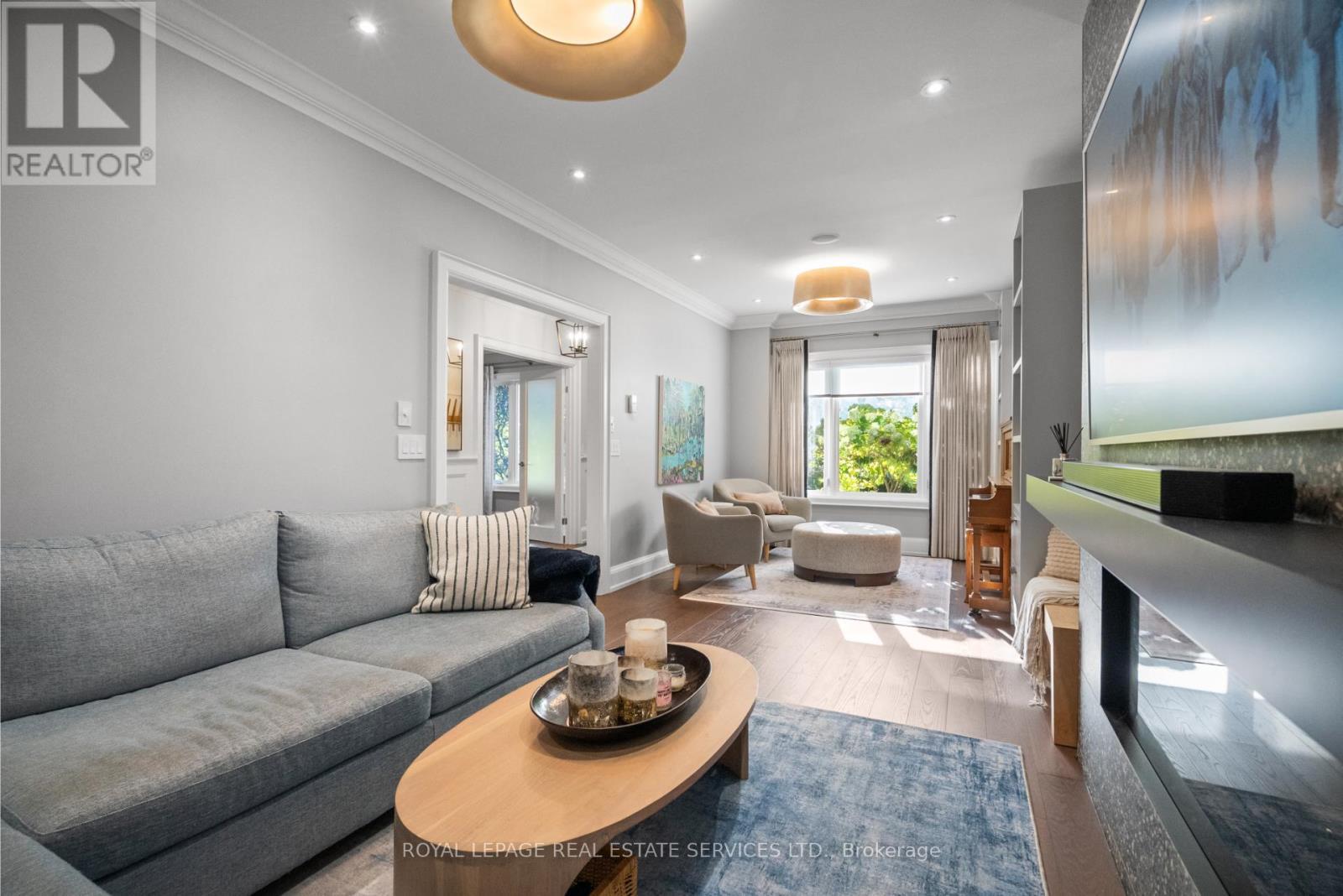 












132 STRATH AVENUE

,
Toronto,




Ontario
M8X1R5

