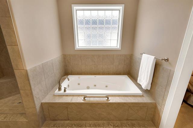 









101


Litchfield

BLVD, 15,
Winnipeg,




MB
R3P 2R4

