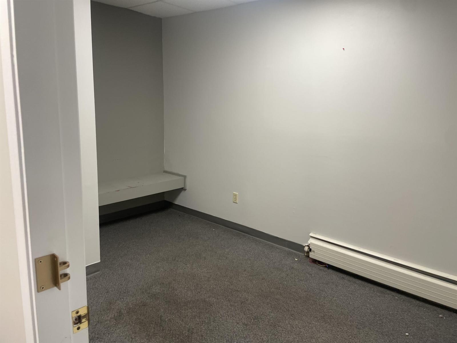 












7 15240 THRIFT AVENUE

,
White Rock,




British Columbia
V4B2L1

