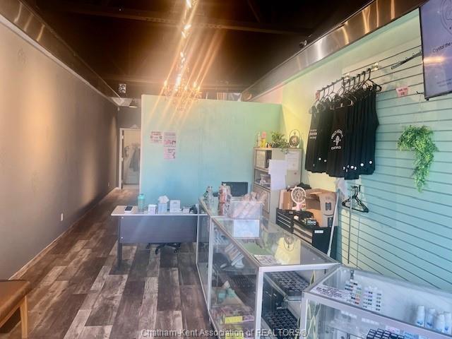 









44


Fourth

Street,
Chatham,




ON
N7M 2G2

