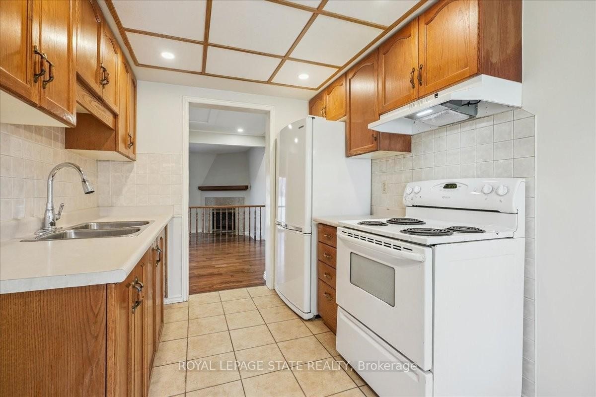 









503


Highway 8

N/A, 33,
Hamilton,




ON
L8G 5E2

