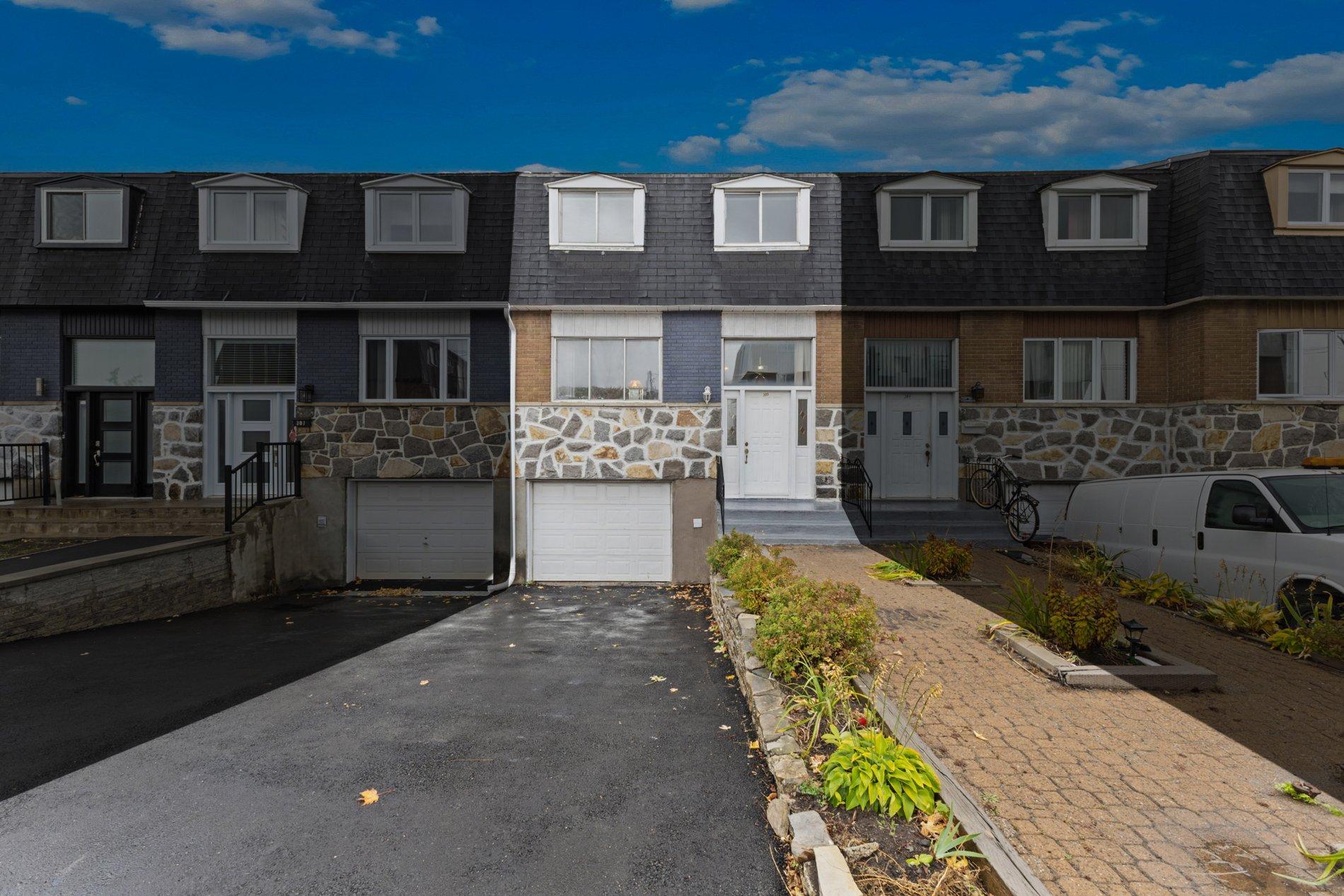 









305


Rue de Pierrefontaine

,
Boisbriand,




QC
J7G1Y1

