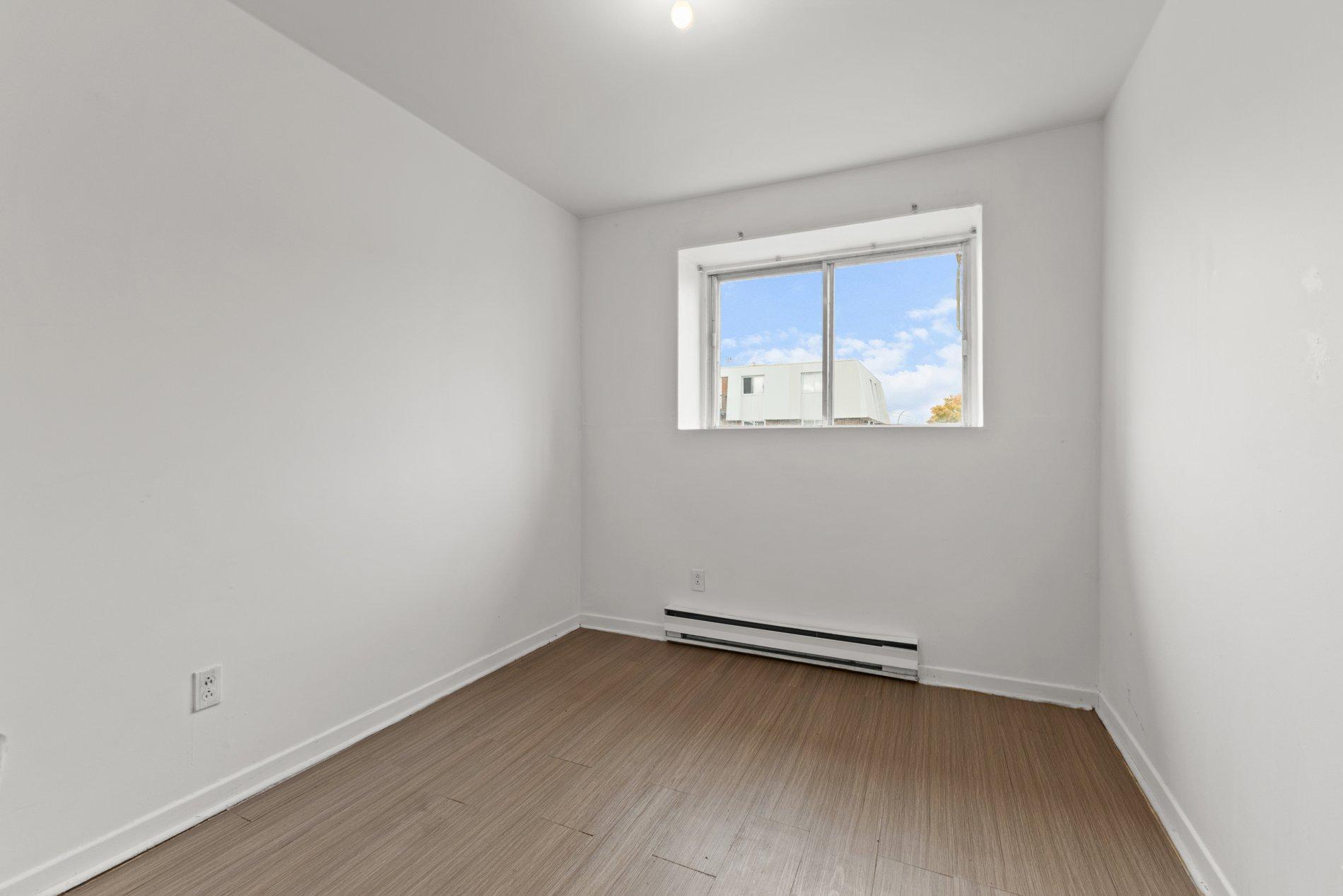 









305


Rue de Pierrefontaine

,
Boisbriand,




QC
J7G1Y1

