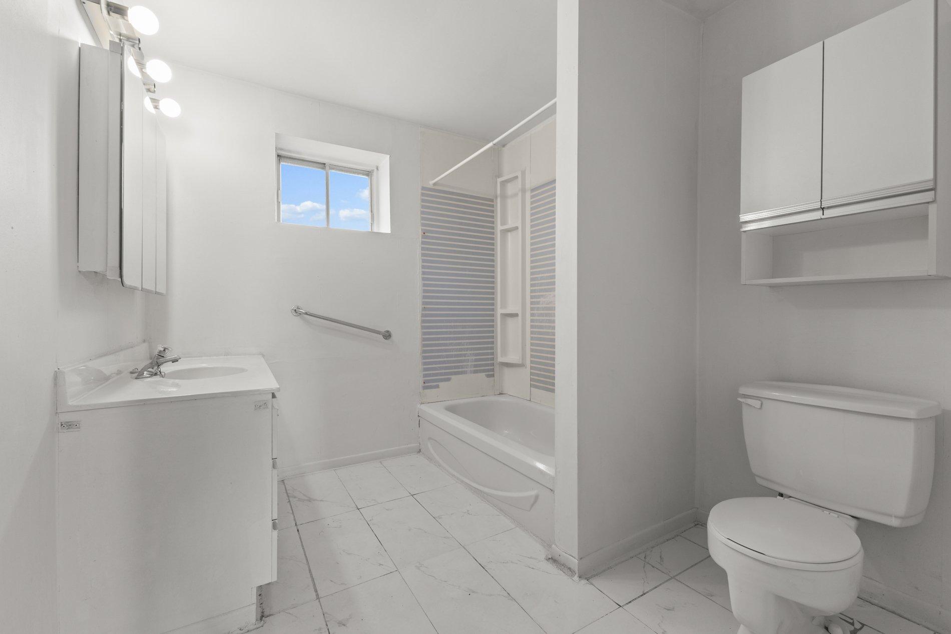 









305


Rue de Pierrefontaine

,
Boisbriand,




QC
J7G1Y1

