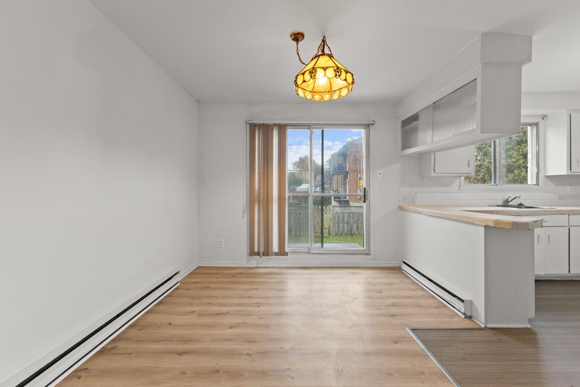 









305


Rue de Pierrefontaine

,
Boisbriand,




QC
J7G1Y1

