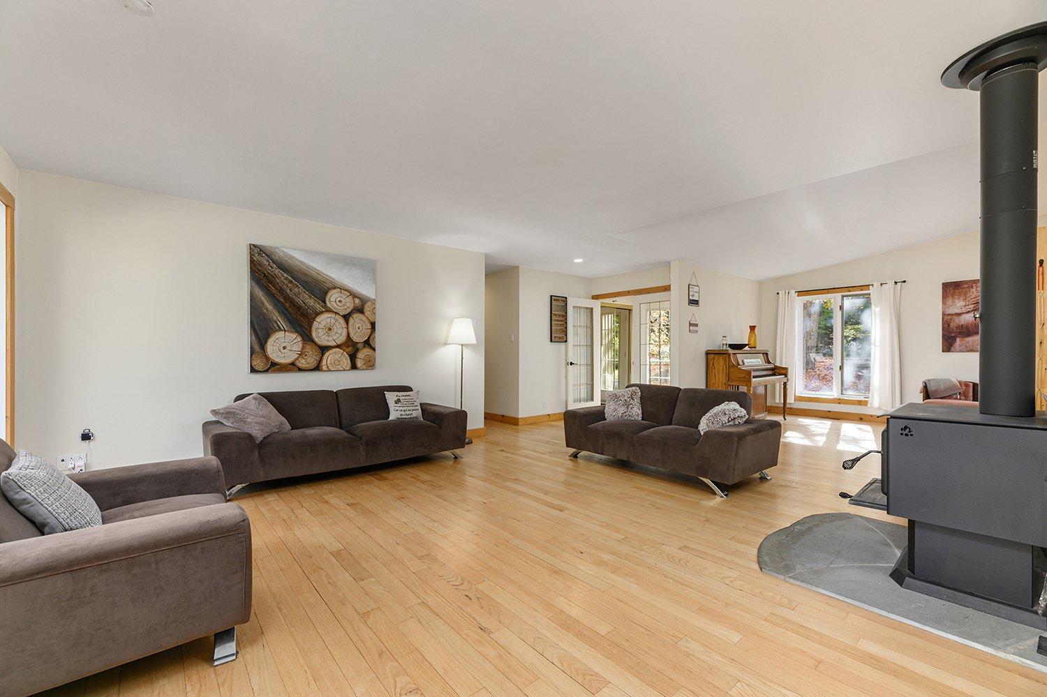 









11


Ch. des Boisés

,
Mont-Blanc,




QC
J0T1J2

