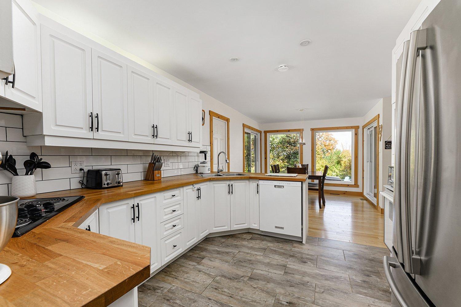 









11


Ch. des Boisés

,
Mont-Blanc,




QC
J0T1J2

