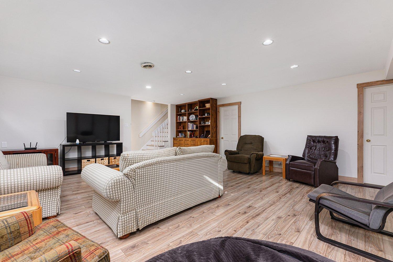 









11


Ch. des Boisés

,
Mont-Blanc,




QC
J0T1J2


