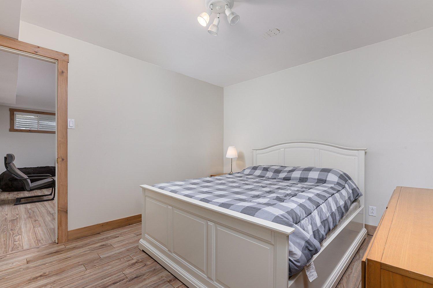 









11


Ch. des Boisés

,
Mont-Blanc,




QC
J0T1J2

