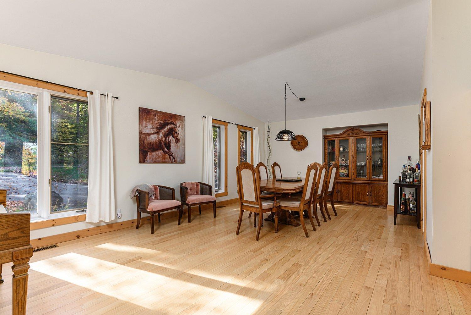 









11


Ch. des Boisés

,
Mont-Blanc,




QC
J0T1J2

