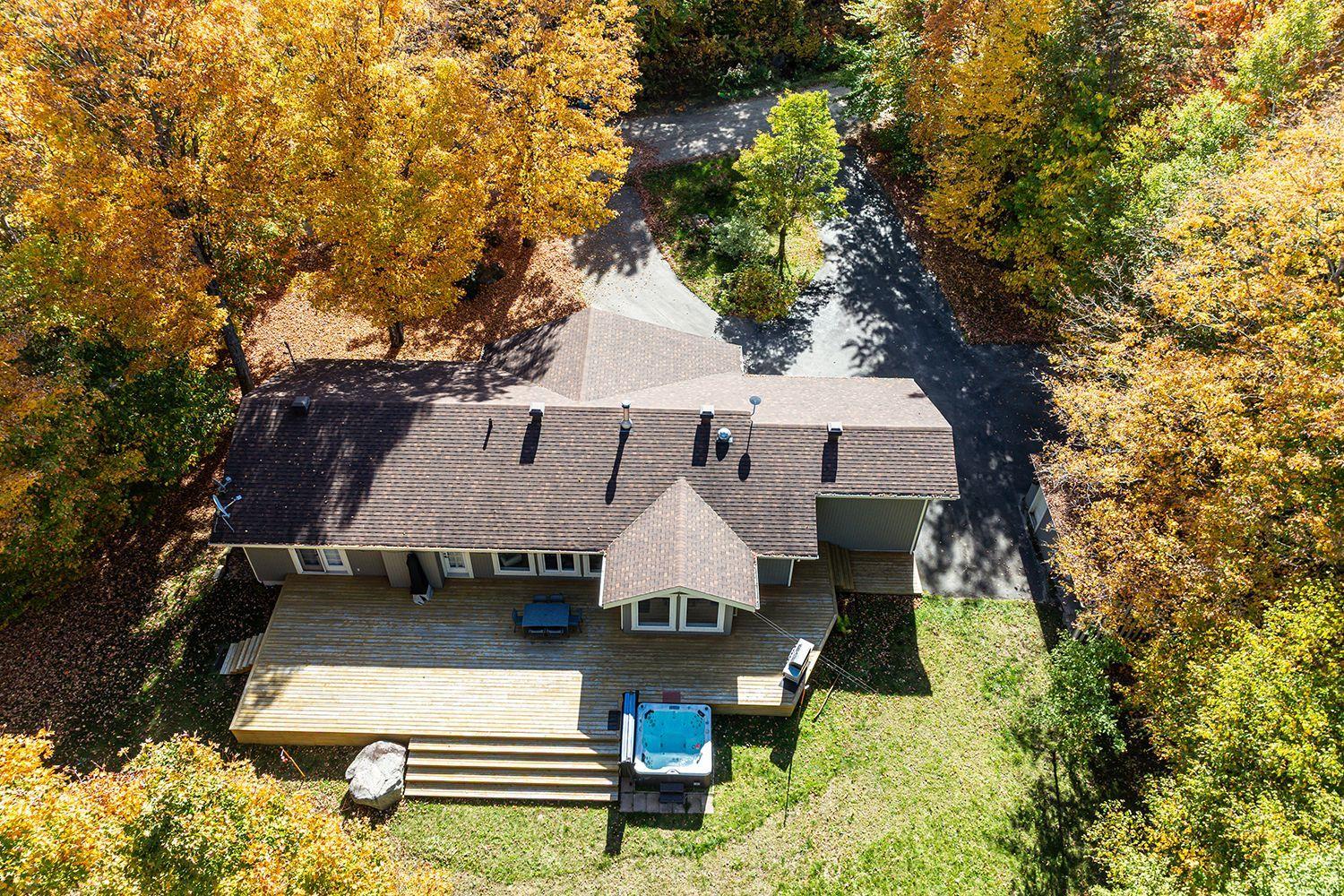 









11


Ch. des Boisés

,
Mont-Blanc,




QC
J0T1J2

