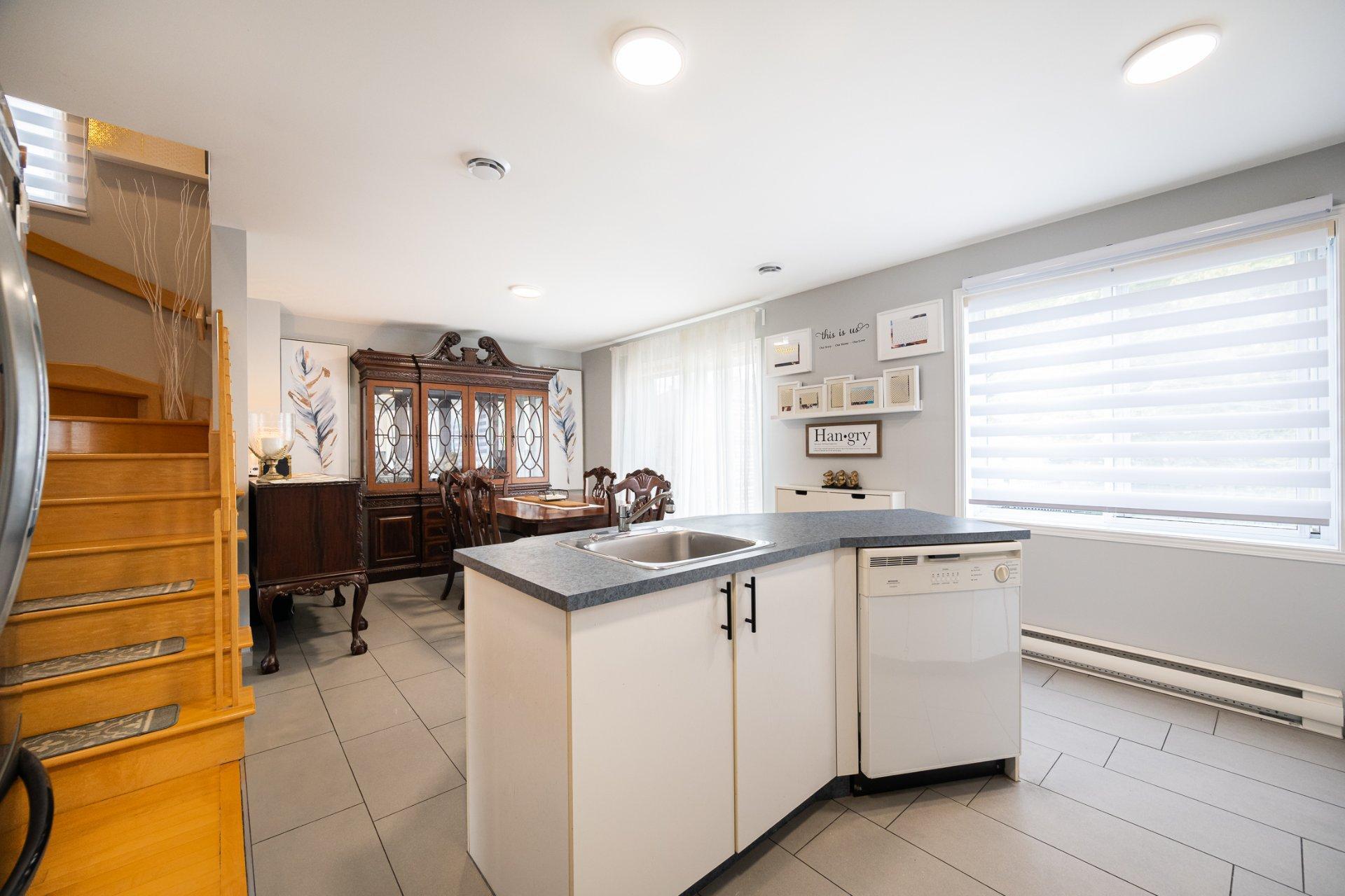 









4404


Rue Barrière

,
Laval (Chomedey),




QC
H7W5L4


