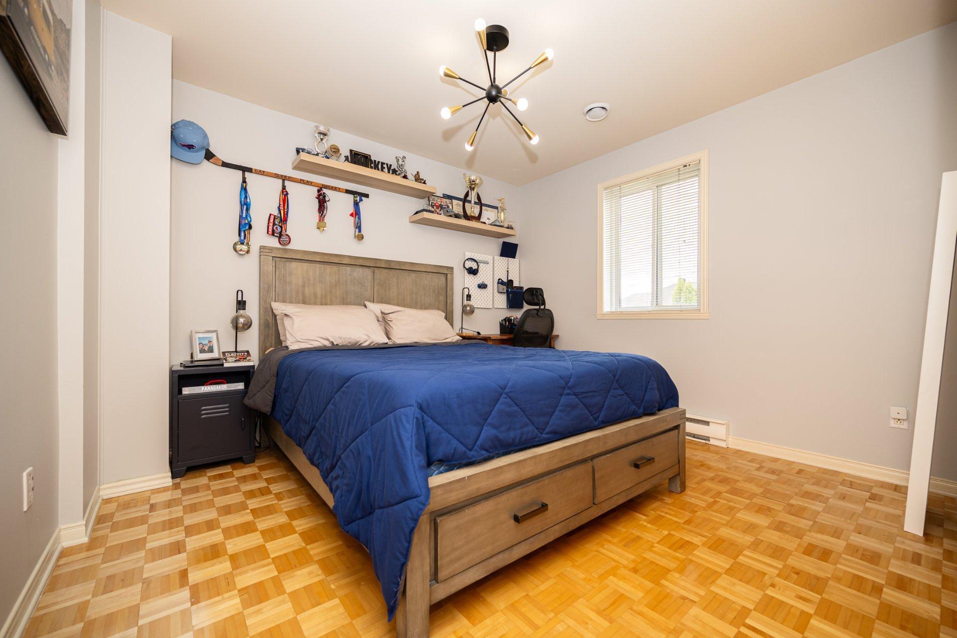 









4404


Rue Barrière

,
Laval (Chomedey),




QC
H7W5L4

