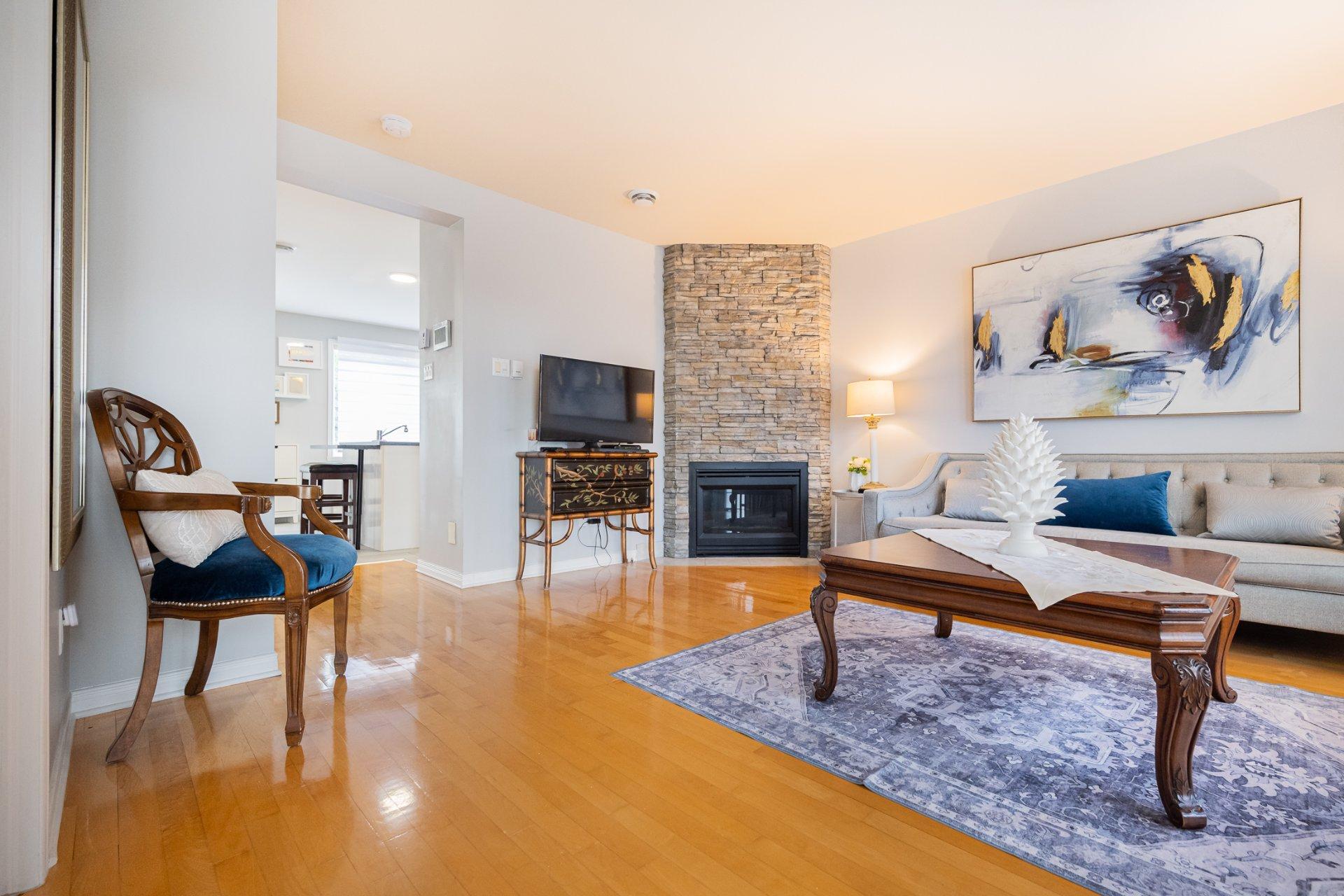 









4404


Rue Barrière

,
Laval (Chomedey),




QC
H7W5L4

