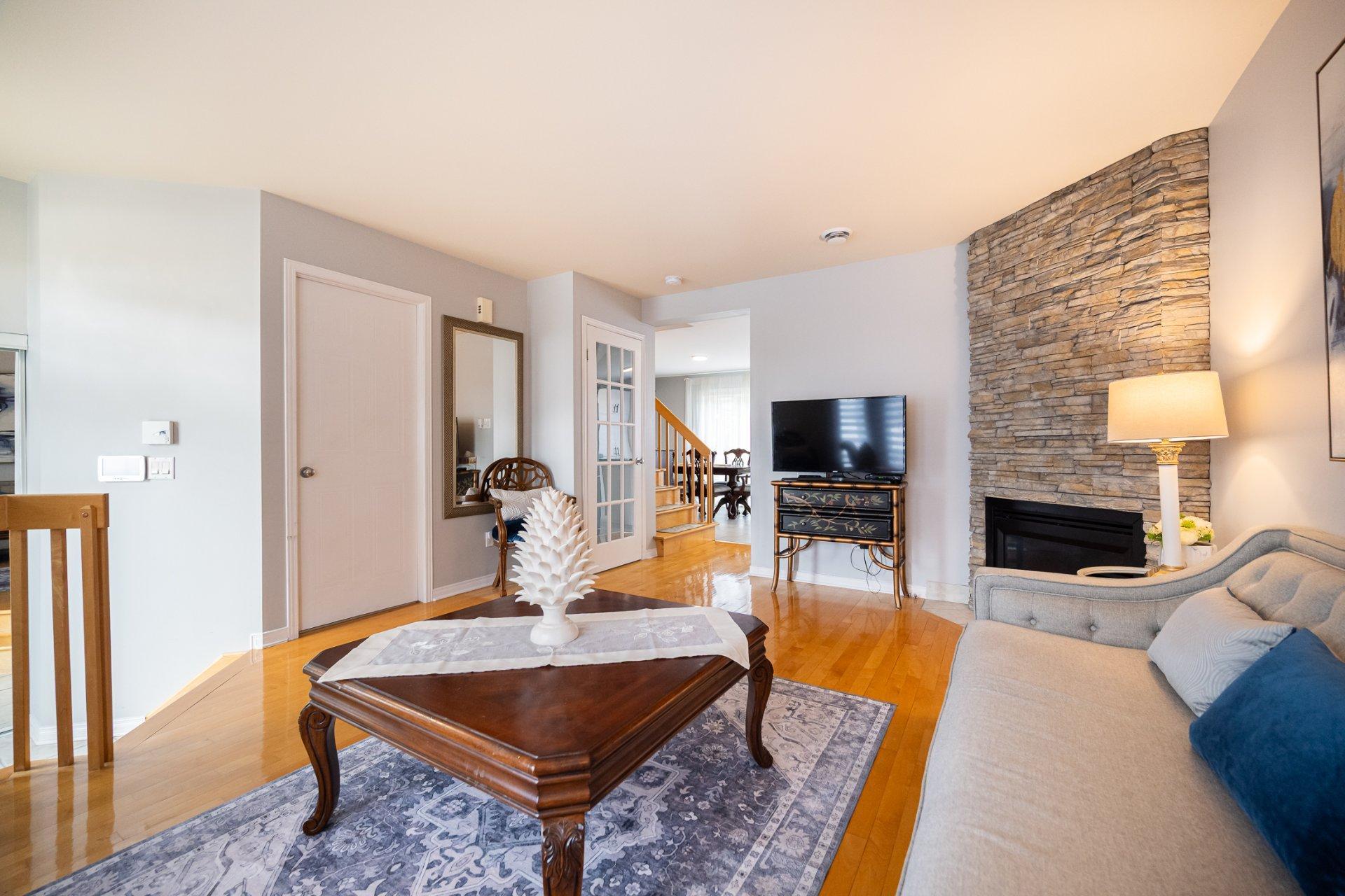 









4404


Rue Barrière

,
Laval (Chomedey),




QC
H7W5L4

