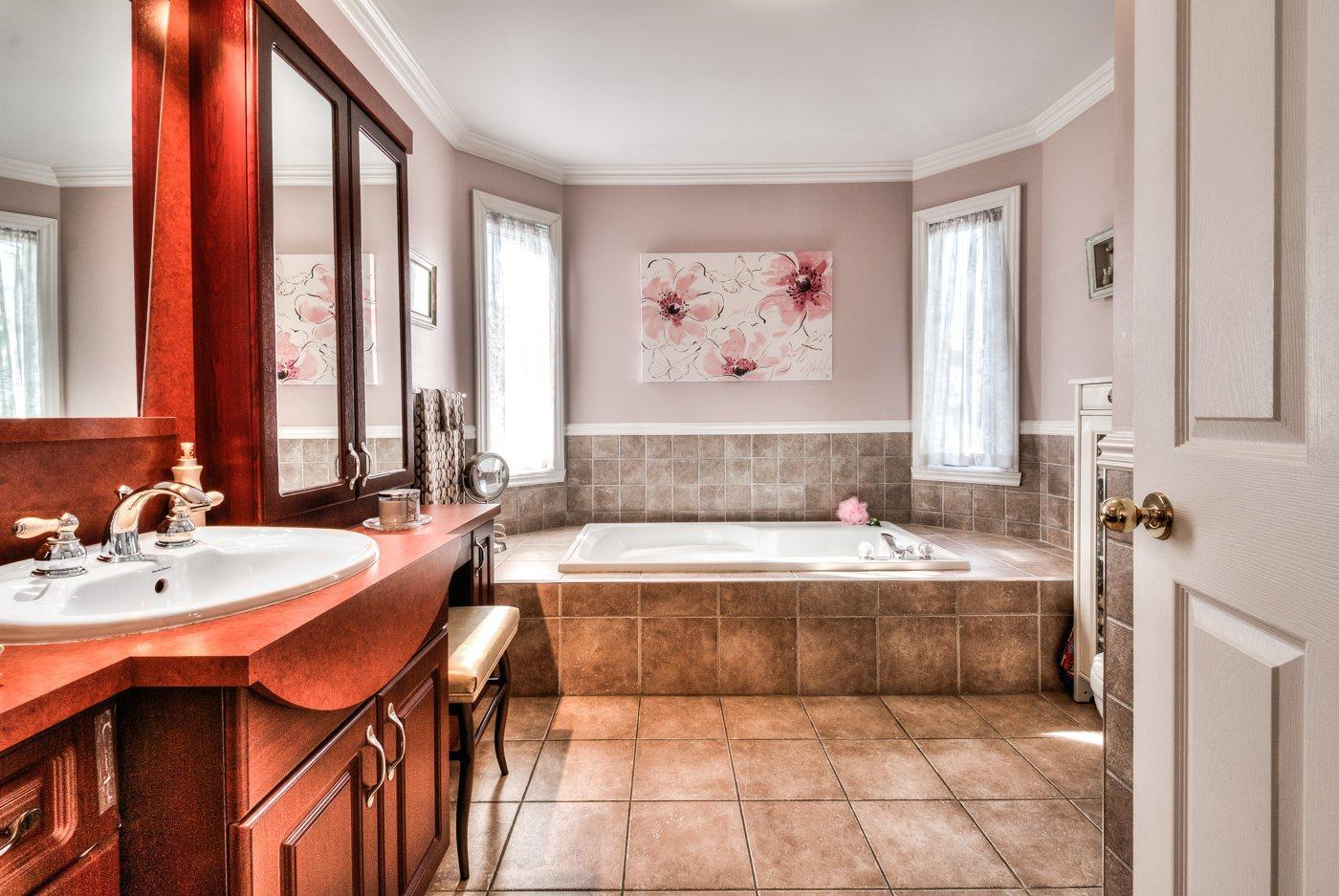 









76


Rue des Épinettes

,
Saint-Jean-sur-Richelieu,




QC
J2W1L4

