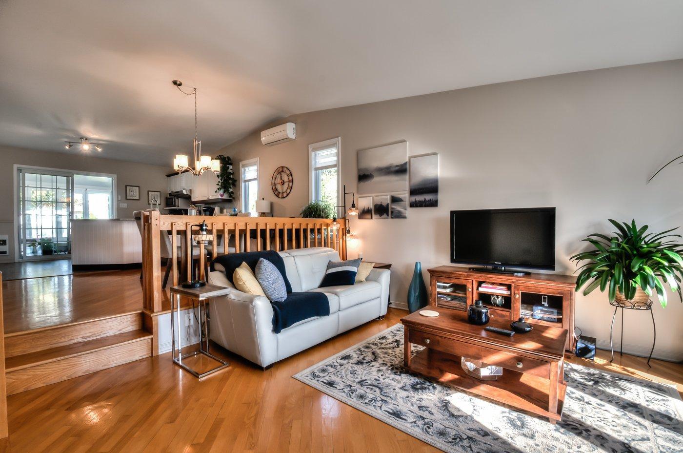 









76


Rue des Épinettes

,
Saint-Jean-sur-Richelieu,




QC
J2W1L4

