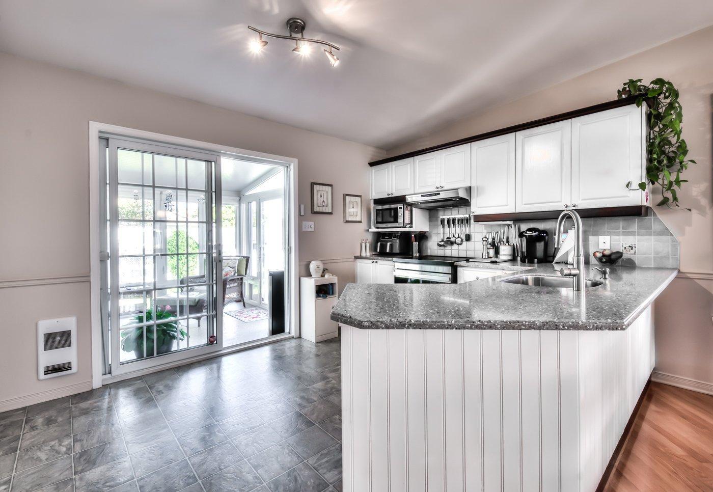 









76


Rue des Épinettes

,
Saint-Jean-sur-Richelieu,




QC
J2W1L4

