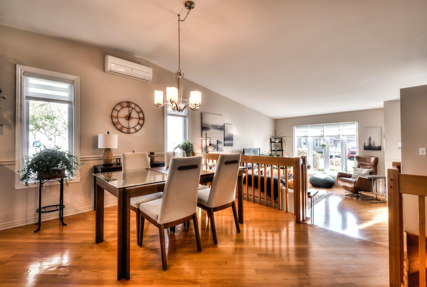 









76


Rue des Épinettes

,
Saint-Jean-sur-Richelieu,




QC
J2W1L4

