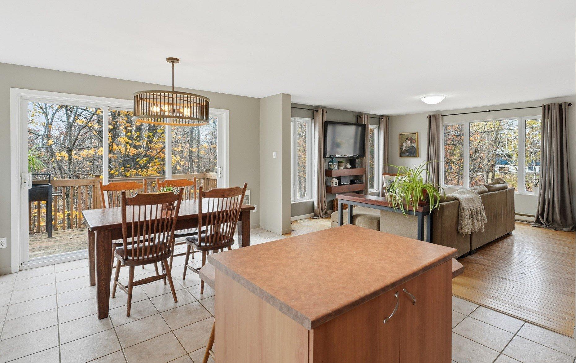 









17


Rue Alta Ridge

,
Cantley,




QC
J8V3B2

