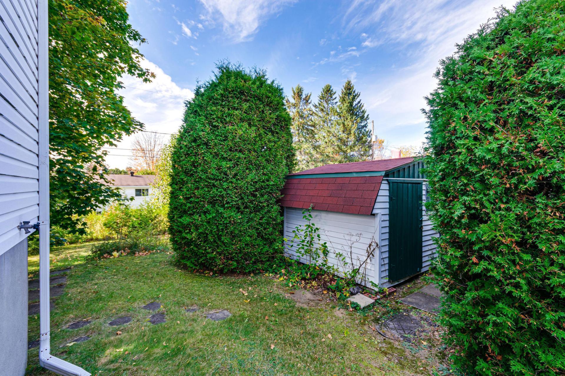 









372


Rue James-Martin

,
Gatineau (Buckingham),




QC
J8L3C6

