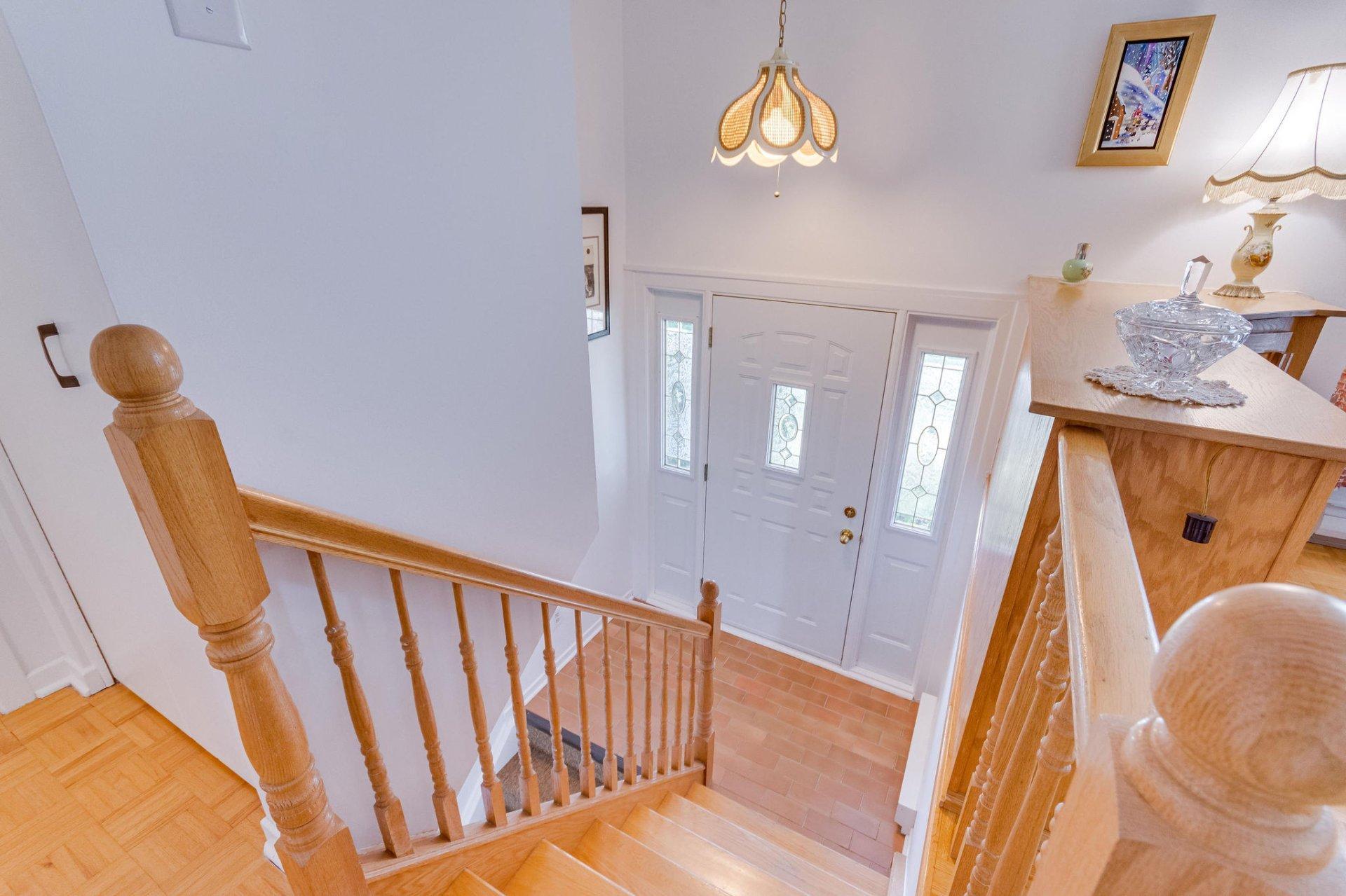 









372


Rue James-Martin

,
Gatineau (Buckingham),




QC
J8L3C6

