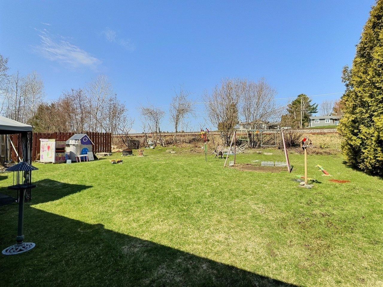 









235


Rue Monseigneur-Vel

,
Magog,




QC
J1X3W5

