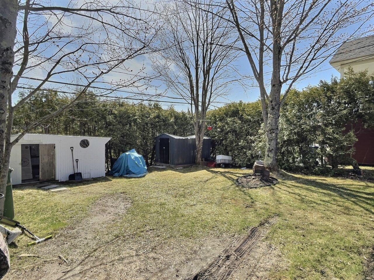 









235


Rue Monseigneur-Vel

,
Magog,




QC
J1X3W5

