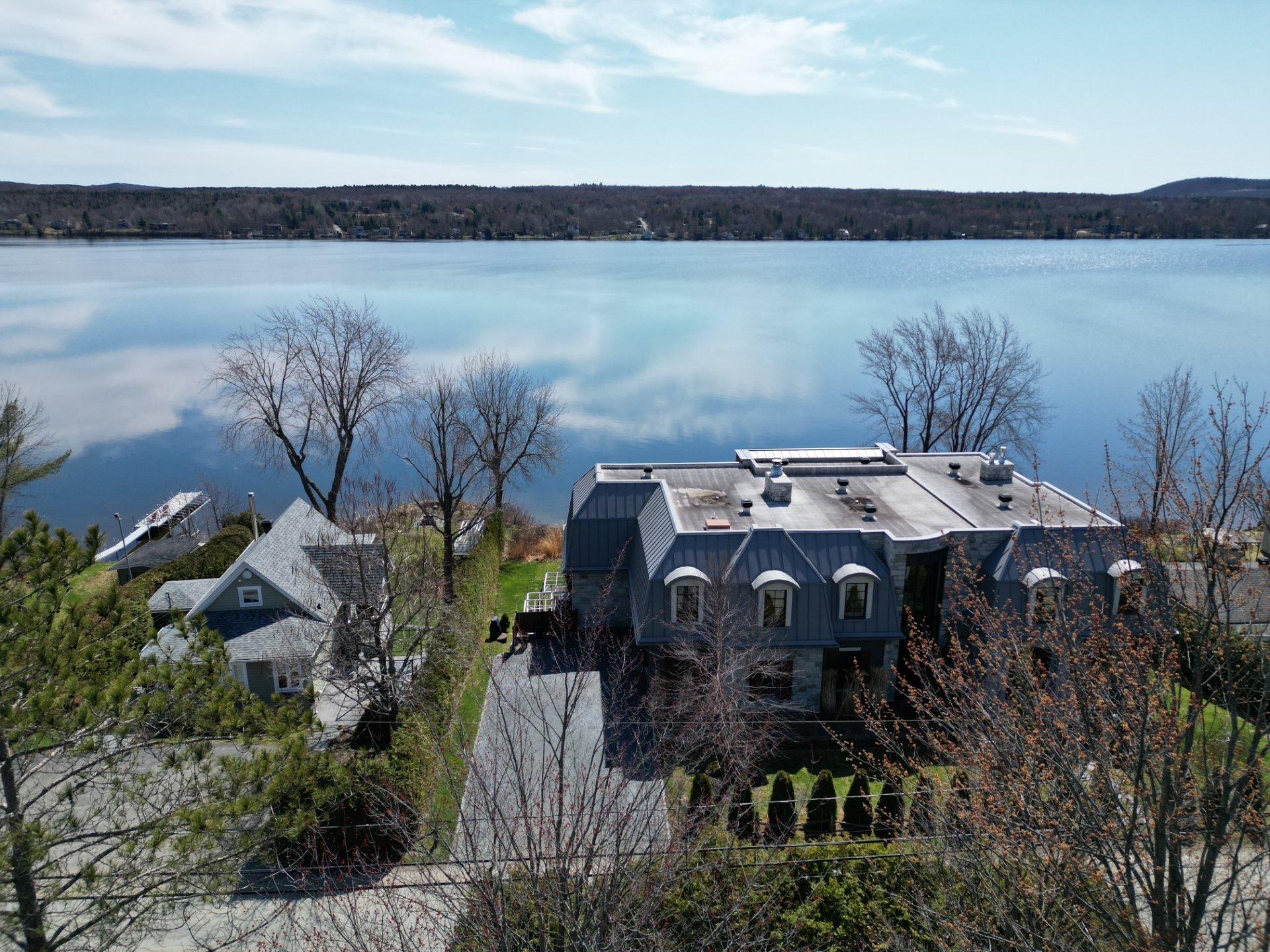 









235


Rue Monseigneur-Vel

,
Magog,




QC
J1X3W5

