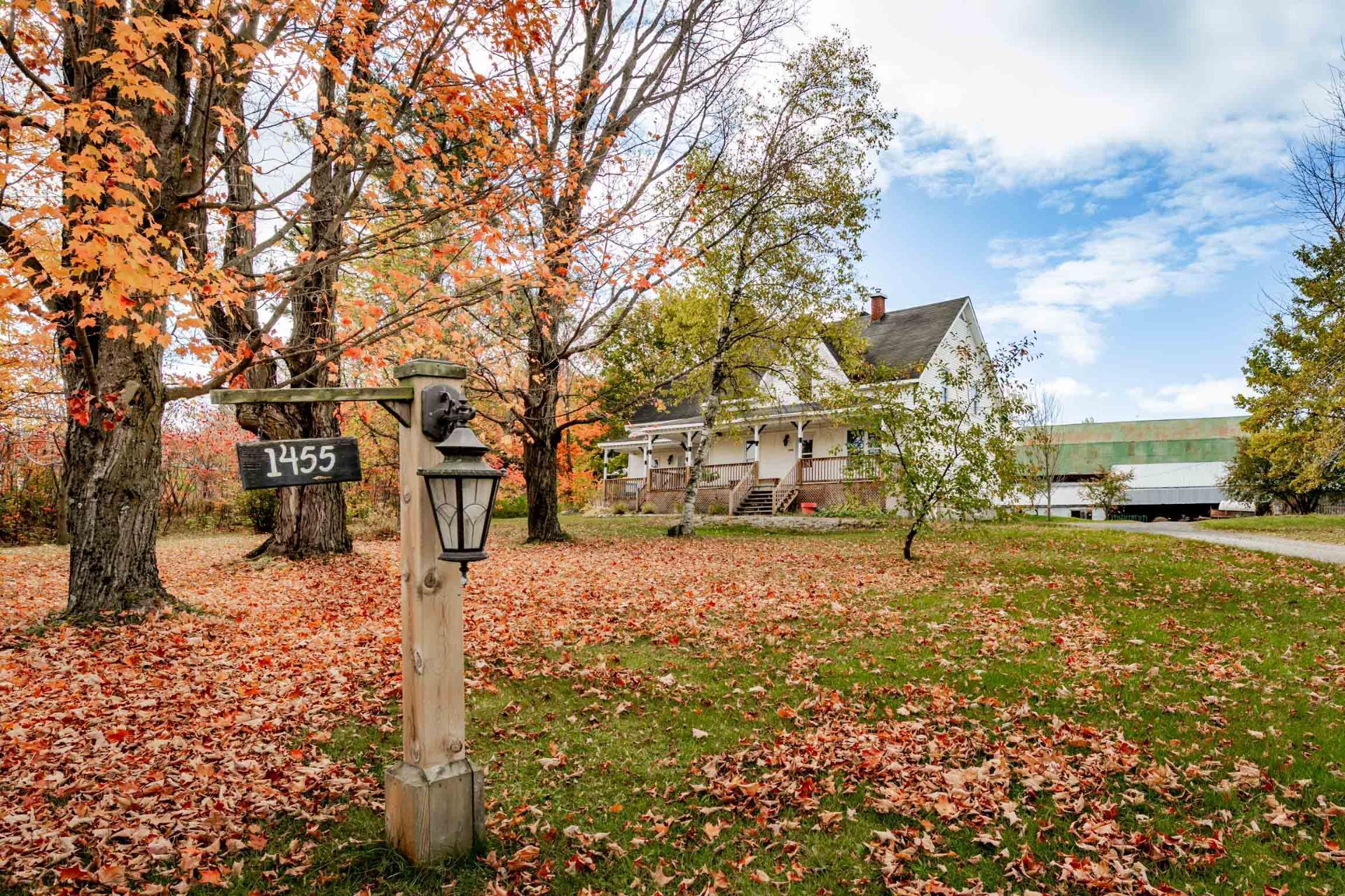 









1455


Ch. Favreau

,
Sainte-Edwidge-de-Clifton,




QC
J0B2R0

