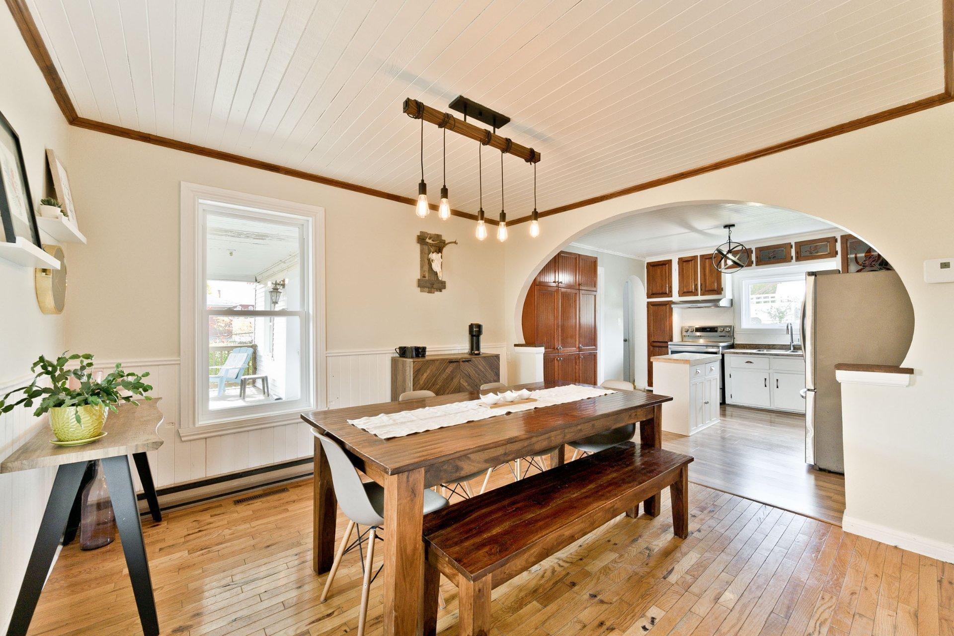 









1455


Ch. Favreau

,
Sainte-Edwidge-de-Clifton,




QC
J0B2R0

