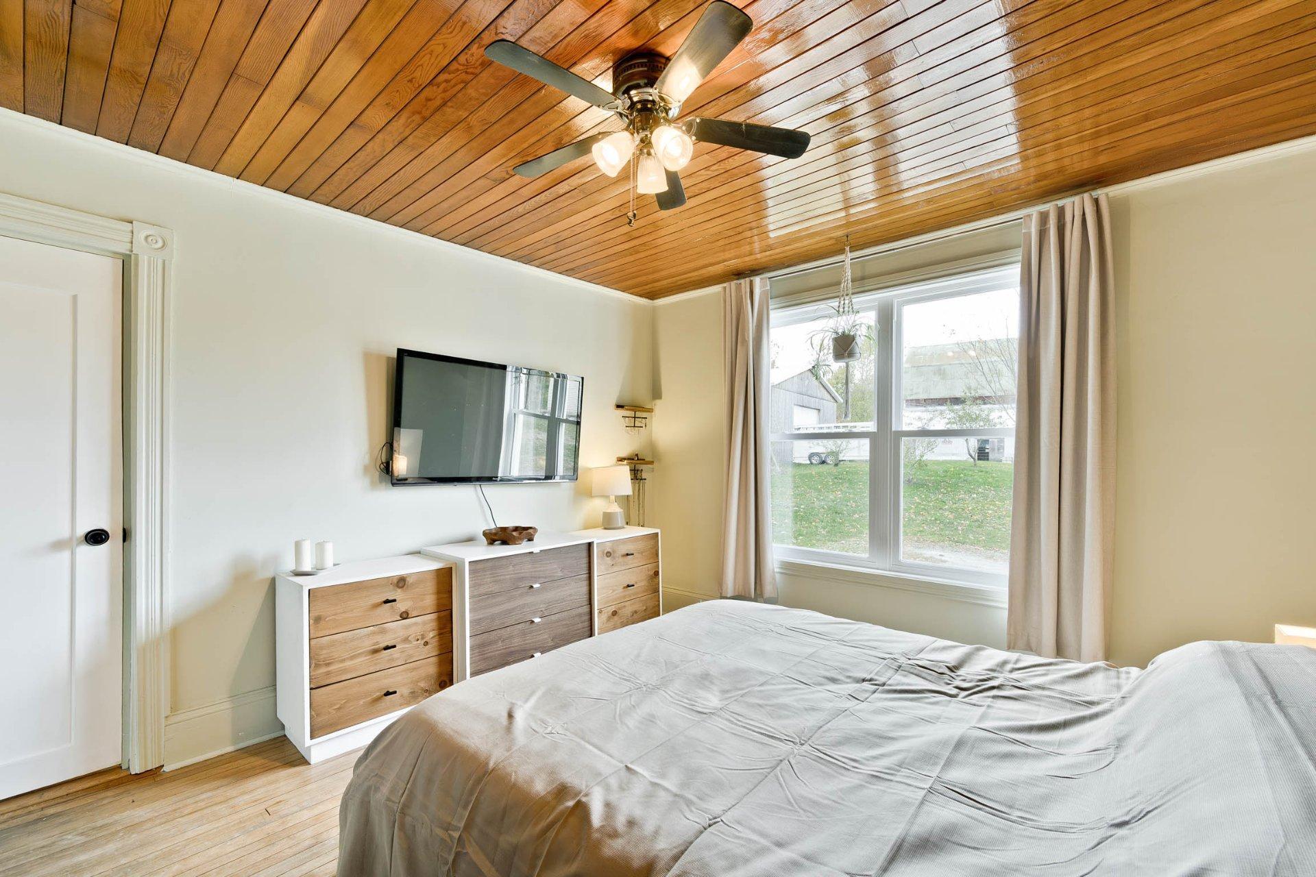 









1455


Ch. Favreau

,
Sainte-Edwidge-de-Clifton,




QC
J0B2R0

