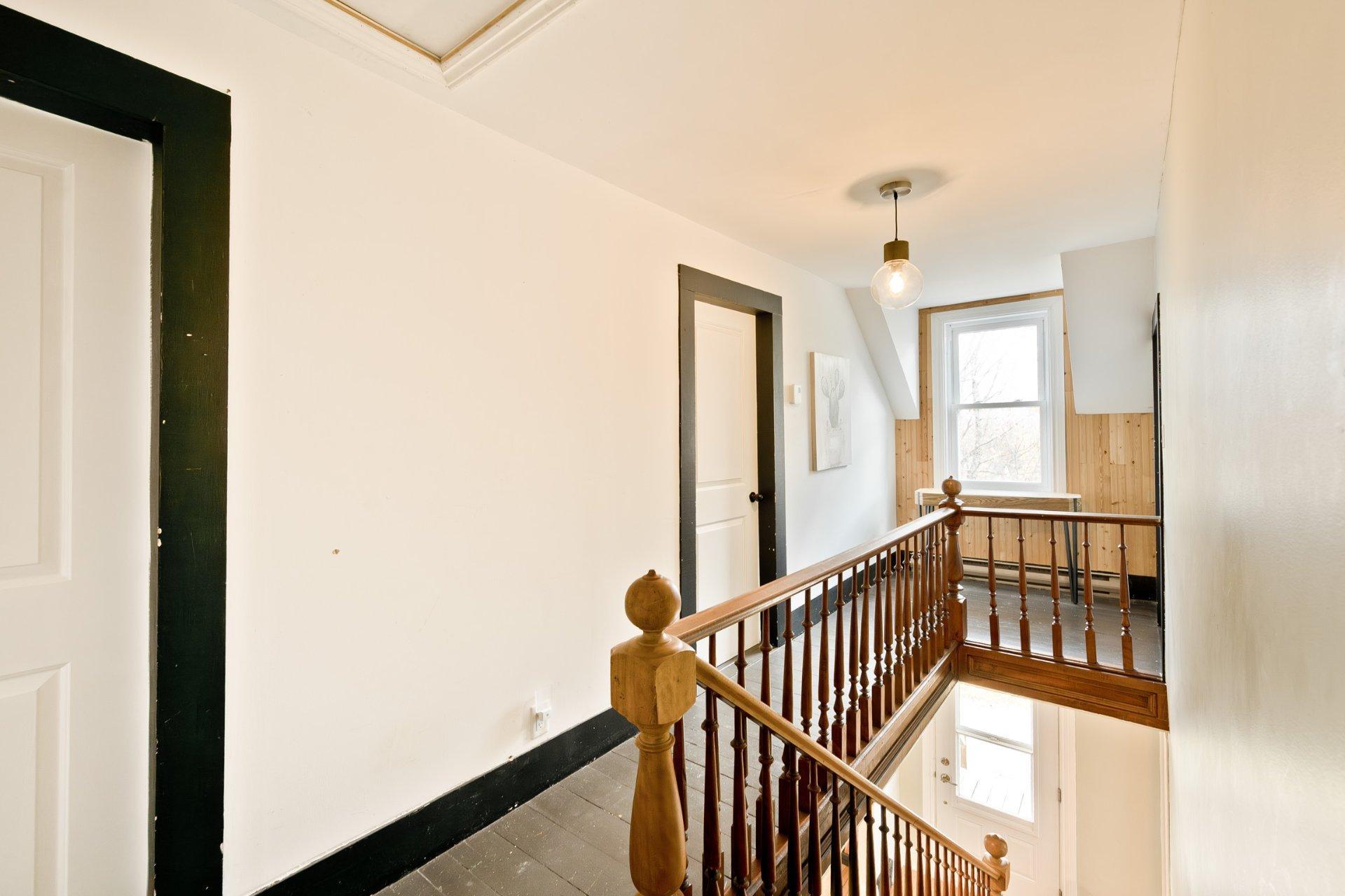 









1455


Ch. Favreau

,
Sainte-Edwidge-de-Clifton,




QC
J0B2R0

