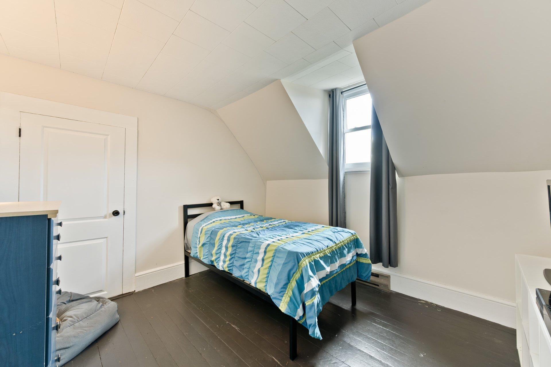 









1455


Ch. Favreau

,
Sainte-Edwidge-de-Clifton,




QC
J0B2R0

