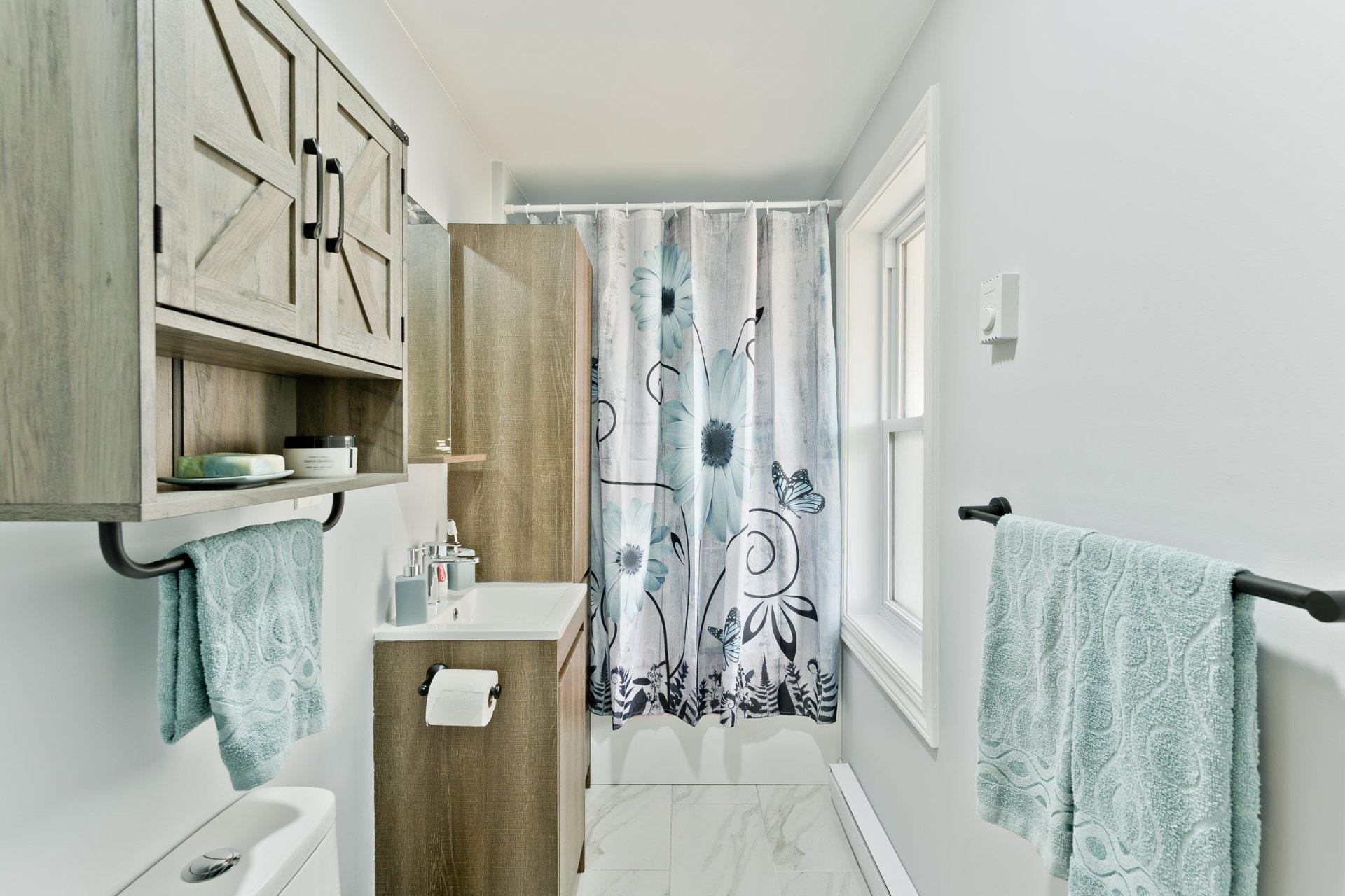 









1455


Ch. Favreau

,
Sainte-Edwidge-de-Clifton,




QC
J0B2R0

