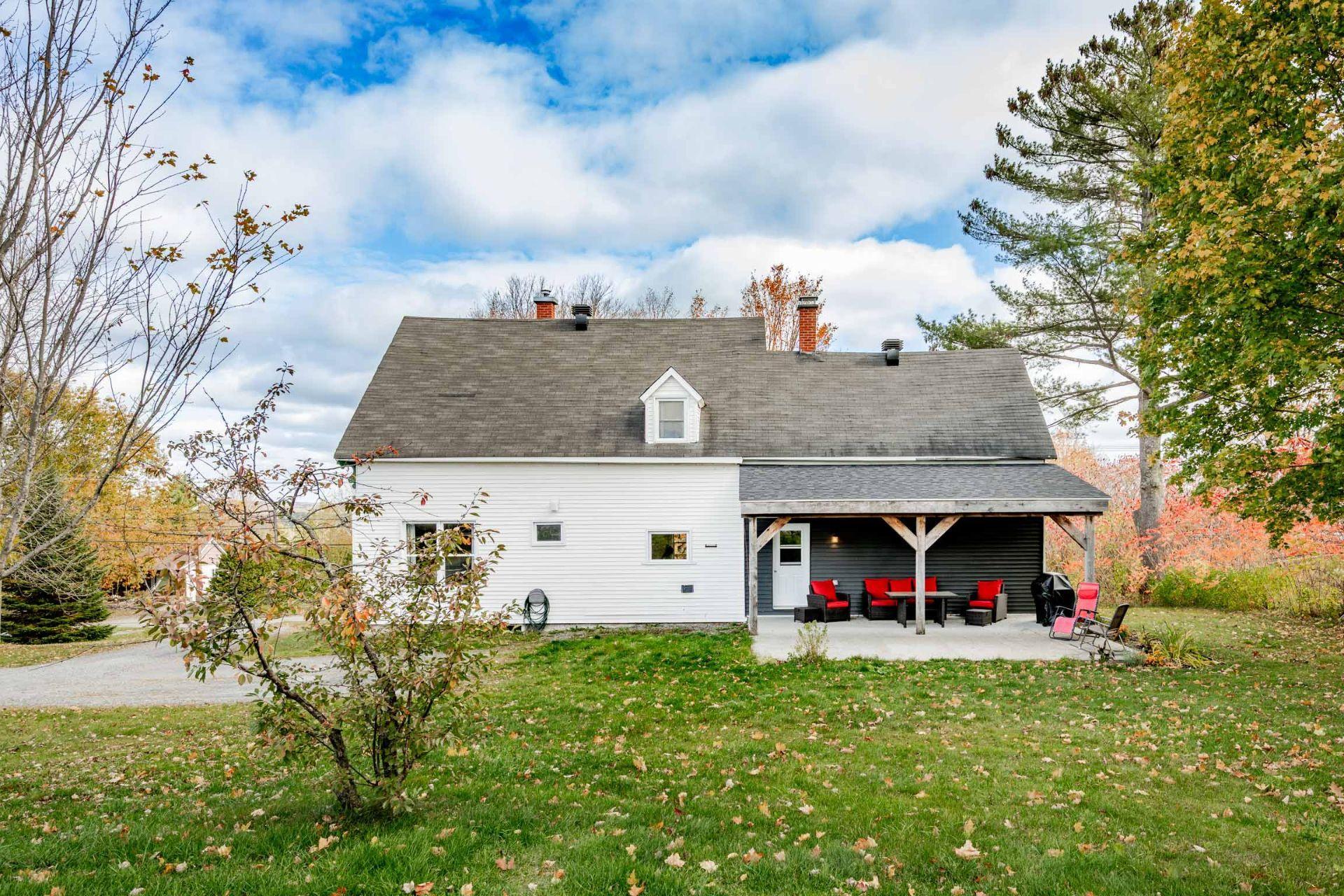









1455


Ch. Favreau

,
Sainte-Edwidge-de-Clifton,




QC
J0B2R0

