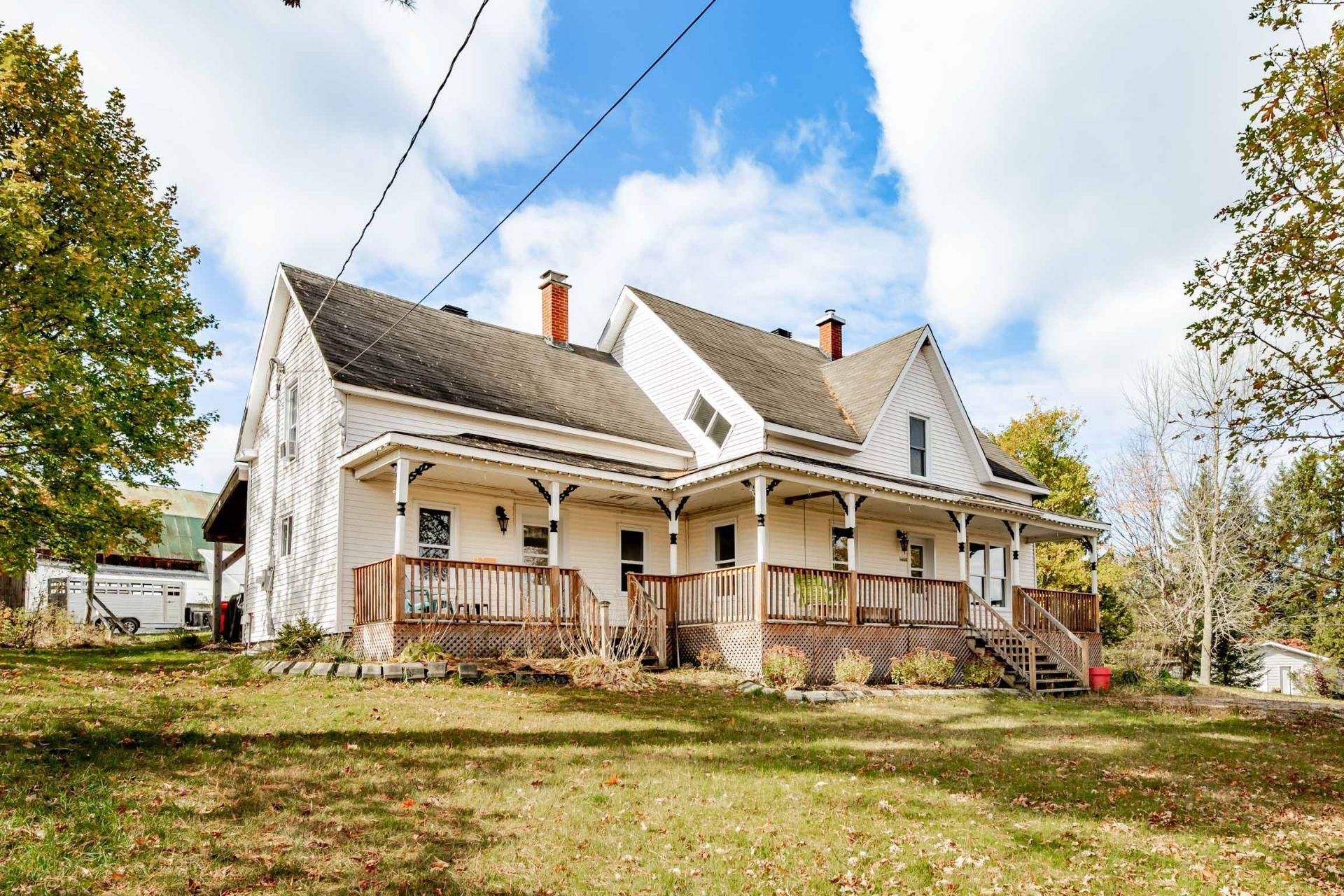 









1455


Ch. Favreau

,
Sainte-Edwidge-de-Clifton,




QC
J0B2R0

