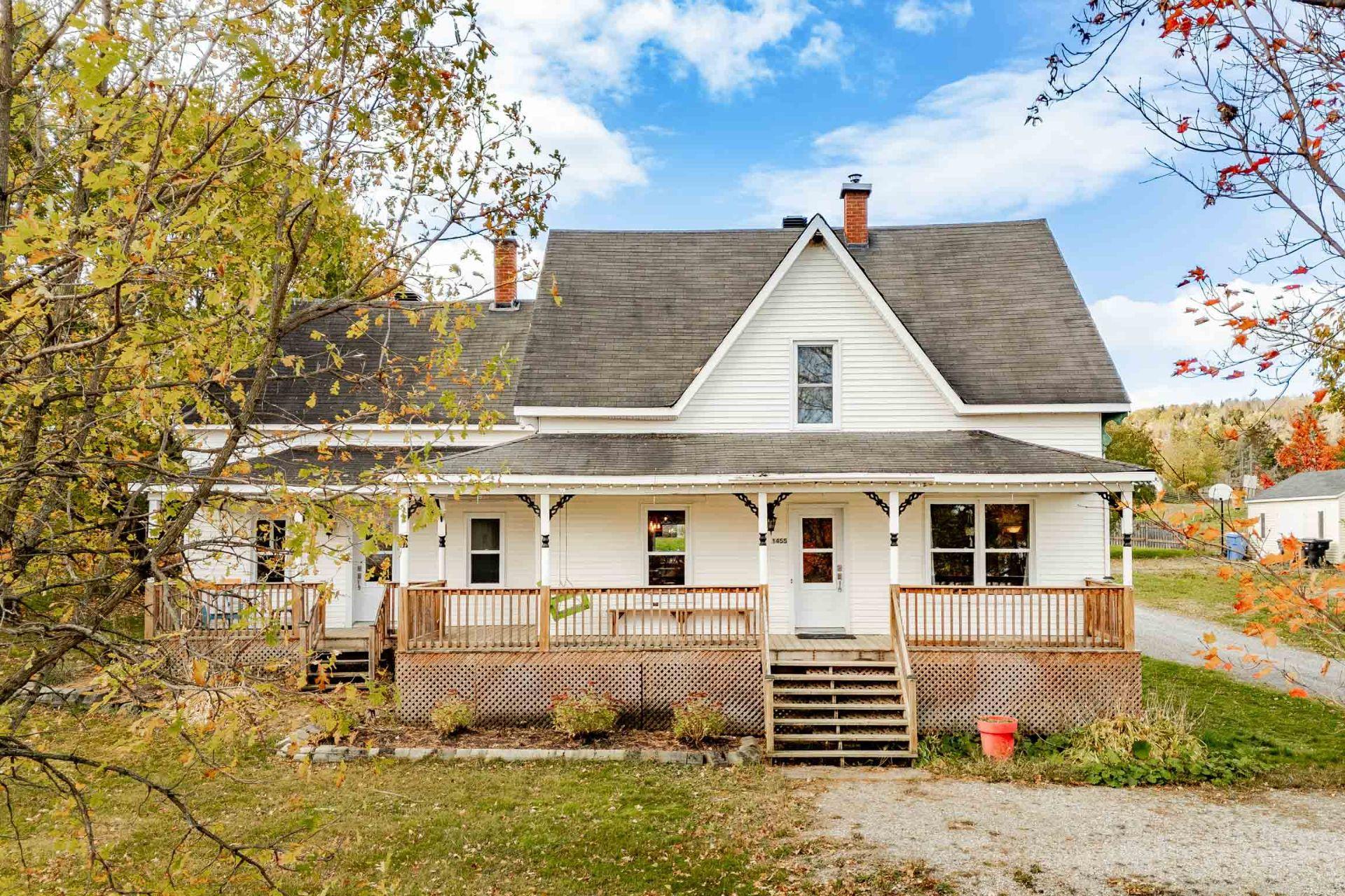 









1455


Ch. Favreau

,
Sainte-Edwidge-de-Clifton,




QC
J0B2R0

