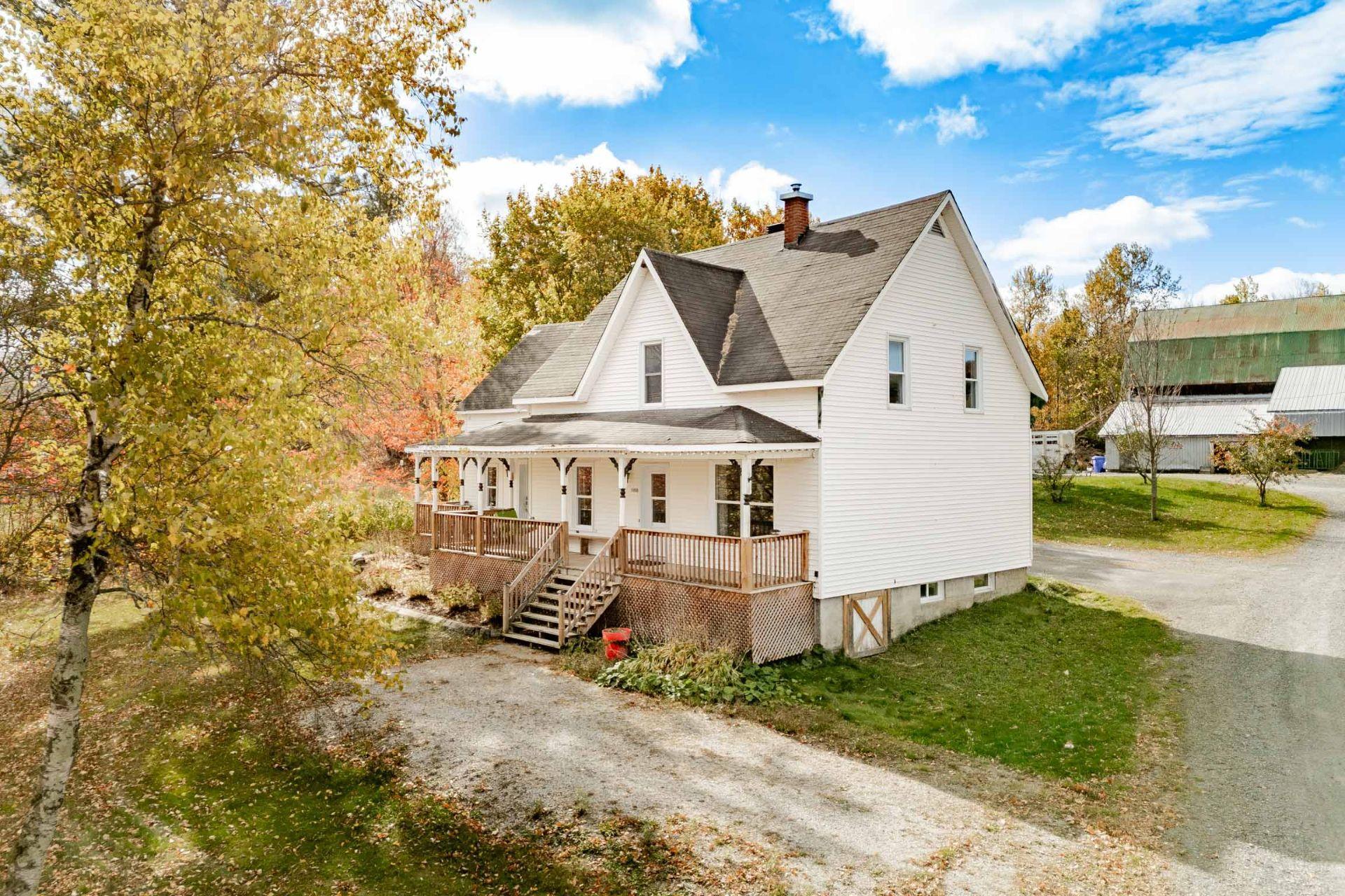 









1455


Ch. Favreau

,
Sainte-Edwidge-de-Clifton,




QC
J0B2R0

