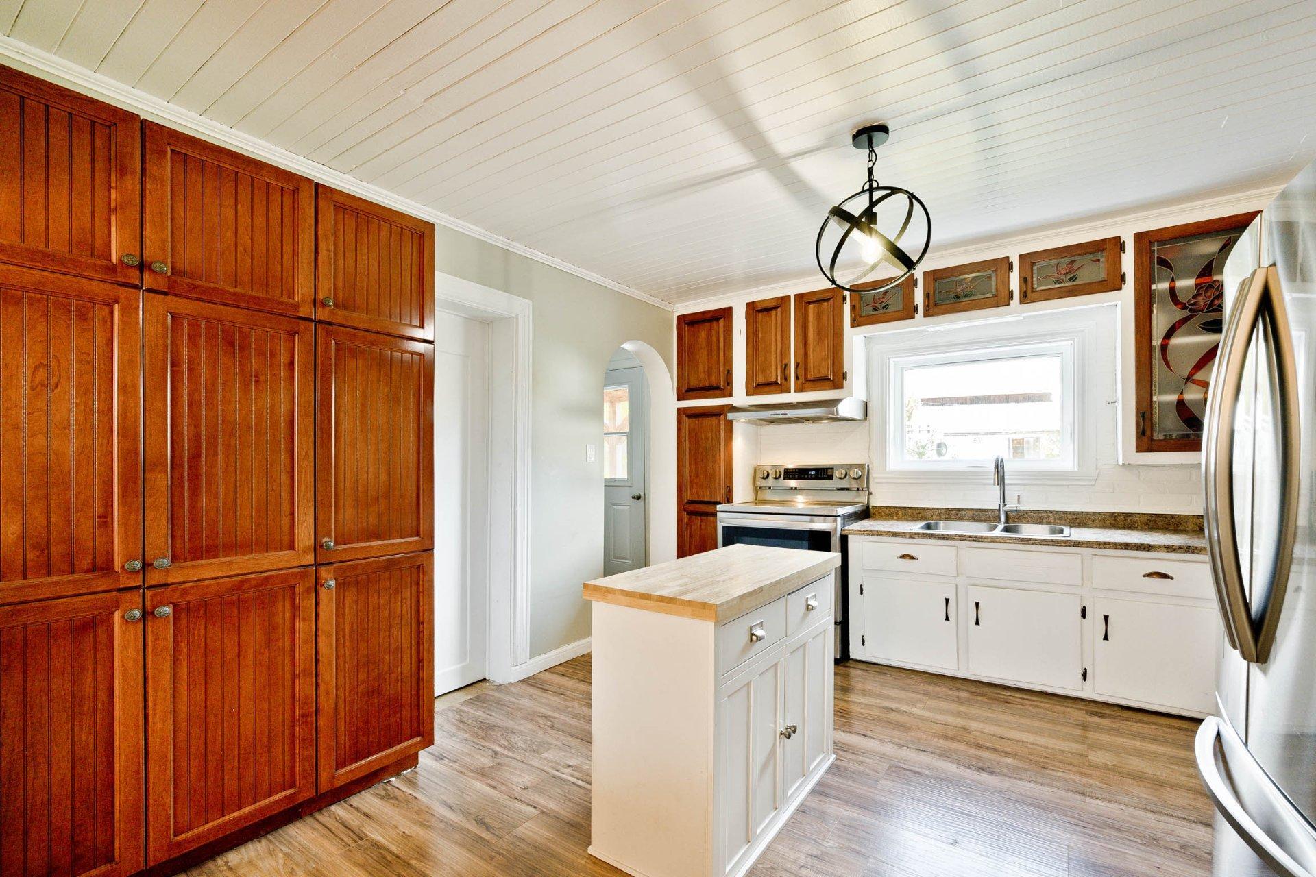 









1455


Ch. Favreau

,
Sainte-Edwidge-de-Clifton,




QC
J0B2R0

