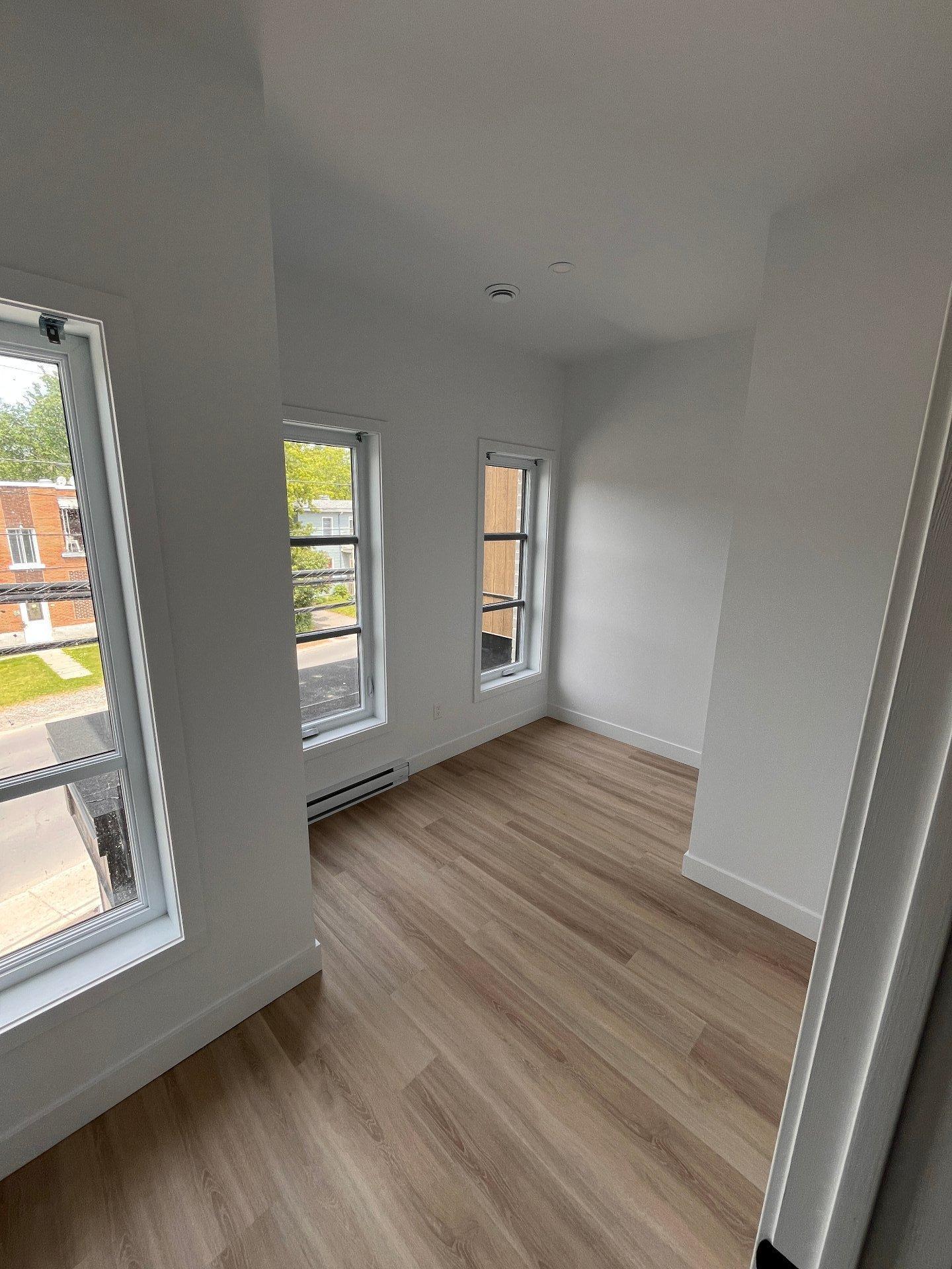 









4838


Boul. Ste-Rose

,
Laval (Fabreville),




QC
H7R2B2

