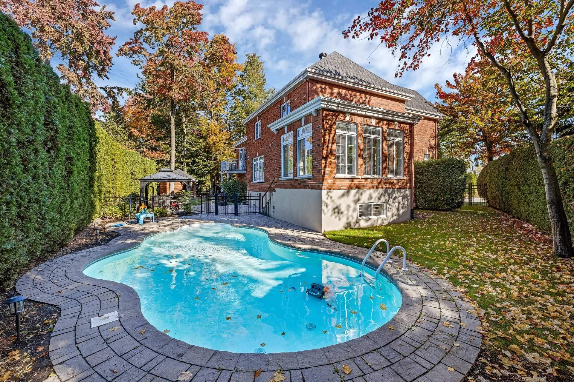 









5


Rue des Ancolies

,
Blainville,




QC
J7C6A9

